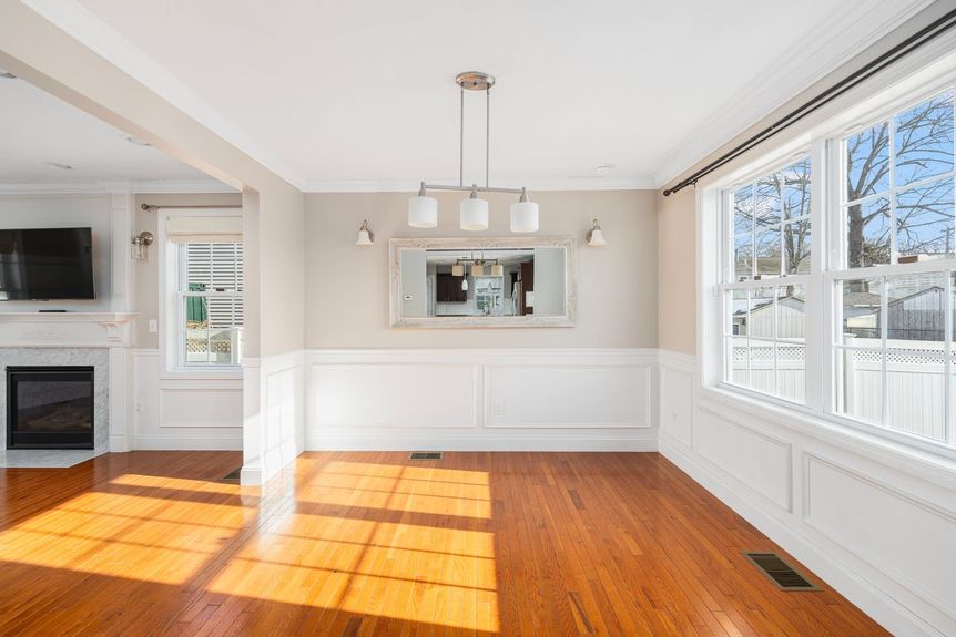 227-Marshall-Ave-Cumberland-RI-02864-Dr-Dining-room-10-Photo-by-Alexander-Parmenidez-Coldwell-Banker-Realty