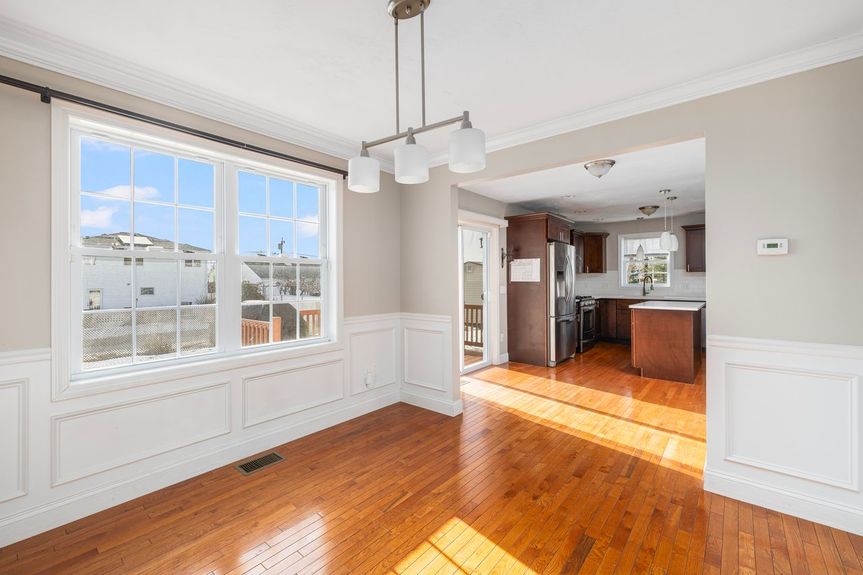 227-Marshall-Ave-Cumberland-RI-02864-Dr-Dining-room-11-Photo-by-Alexander-Parmenidez-Coldwell-Banker-Realty