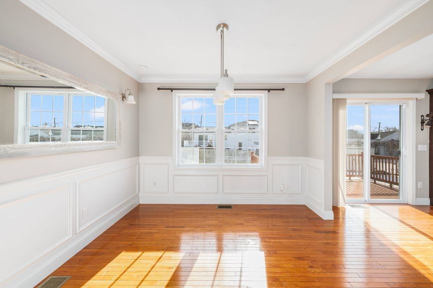 227-Marshall-Ave-Cumberland-RI-02864-Dr-Dining-room-8-Photo-by-Alexander-Parmenidez-Coldwell-Banker-Realty