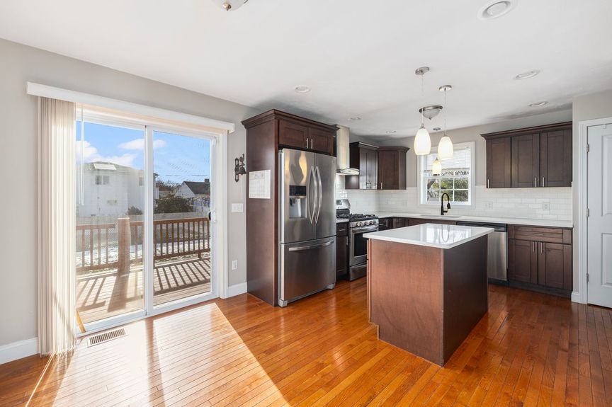 227-Marshall-Ave-Cumberland-RI-02864-Kt-Kitchen-13-Photo-by-Alexander-Parmenidez-Coldwell-Banker-Realty