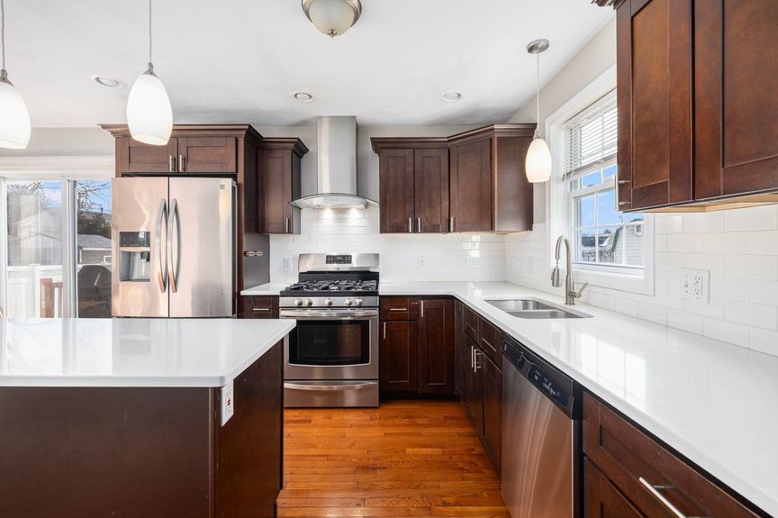 227-Marshall-Ave-Cumberland-RI-02864-Kt-Kitchen-17-Photo-by-Alexander-Parmenidez-Coldwell-Banker-Realty