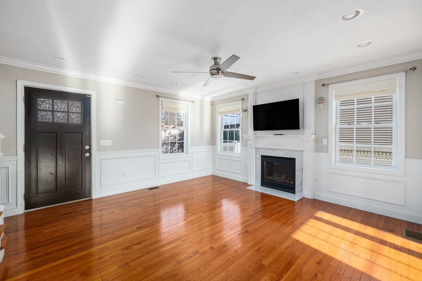 227-Marshall-Ave-Cumberland-RI-02864-Lr-Living-room-3-Photo-by-Alexander-Parmenidez-Coldwell-Banker-Realty