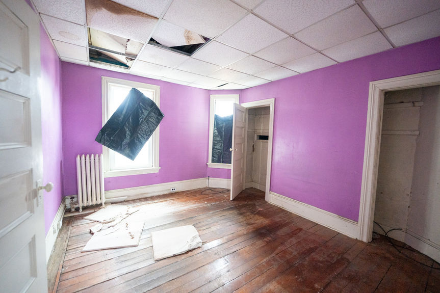 23-Spring-St-Pawtucket-RI-02860-Living-room-15-Photo-by-Alexander-Parmenidez-Coldwell-Banker-Realty