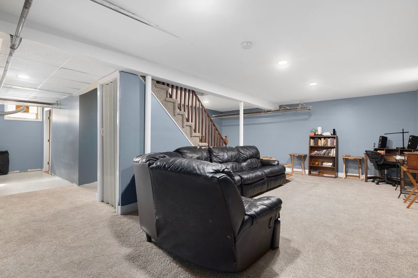 185-Pulaski-Street-West-Warwick-RI-02893-Basement-0020-Photo-by-Alexander-Parmenidez-Coldwell-Banker-Realty
