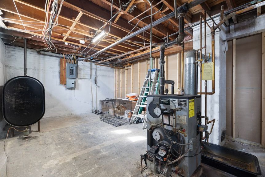 185-Pulaski-Street-West-Warwick-RI-02893-Basement-0022-Photo-by-Alexander-Parmenidez-Coldwell-Banker-Realty