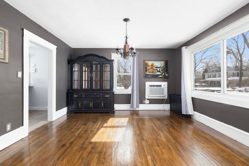 185-Pulaski-Street-West-Warwick-RI-02893-Dining-room-0001-Photo-by-Alexander-Parmenidez-Coldwell-Banker-Realty