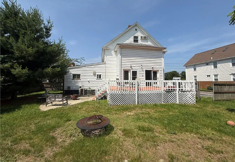 1122-1124-Pawtucket-Ave Alex Parmenidez Blog