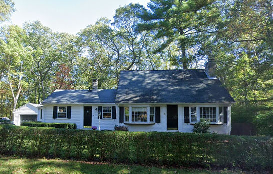15 Williams Rd, Smithfield, RI 02917.