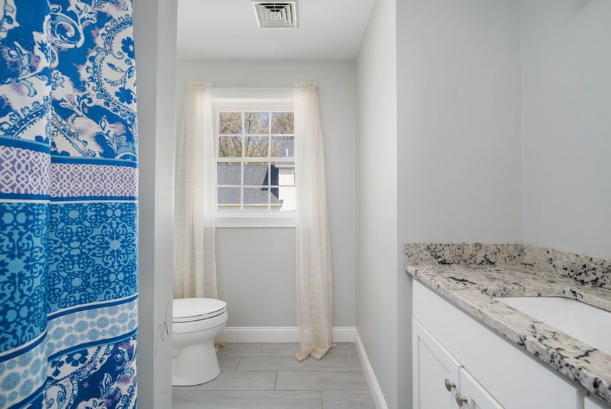 14-Dover-Ave-Lincoln-RI-Bathroom-2-022-Photo-by-Alexander-Parmenidez-Coldwell-Banker-Realty