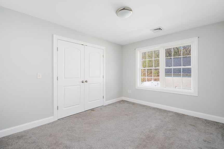 14-Dover-Ave-Lincoln-RI-Bedroom-2-020-Photo-by-Alexander-Parmenidez-Coldwell-Banker-Realty