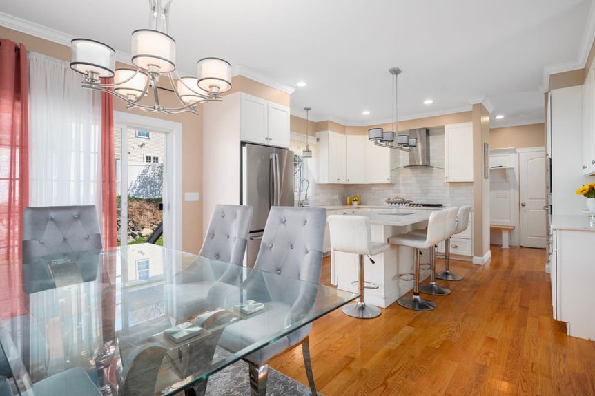 14-Dover-Ave-Lincoln-RI-Dining-Room-006-Photo-by-Alexander-Parmenidez-Coldwell-Banker-Realty