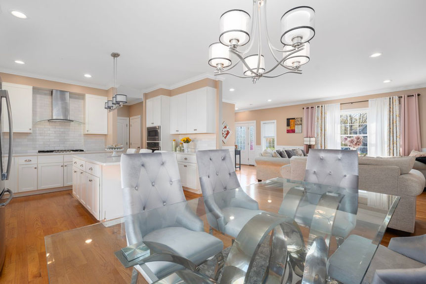 14-Dover-Ave-Lincoln-RI-Kitchen-007-Photo-by-Alexander-Parmenidez-Coldwell-Banker-Realty