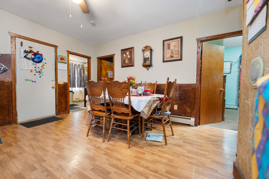 518-Lonsdale-Ave-Pawtucket-RI-Dining-Room-013-Photo-by-Alexander-Parmenidez-Coldwell-Banker-Realty