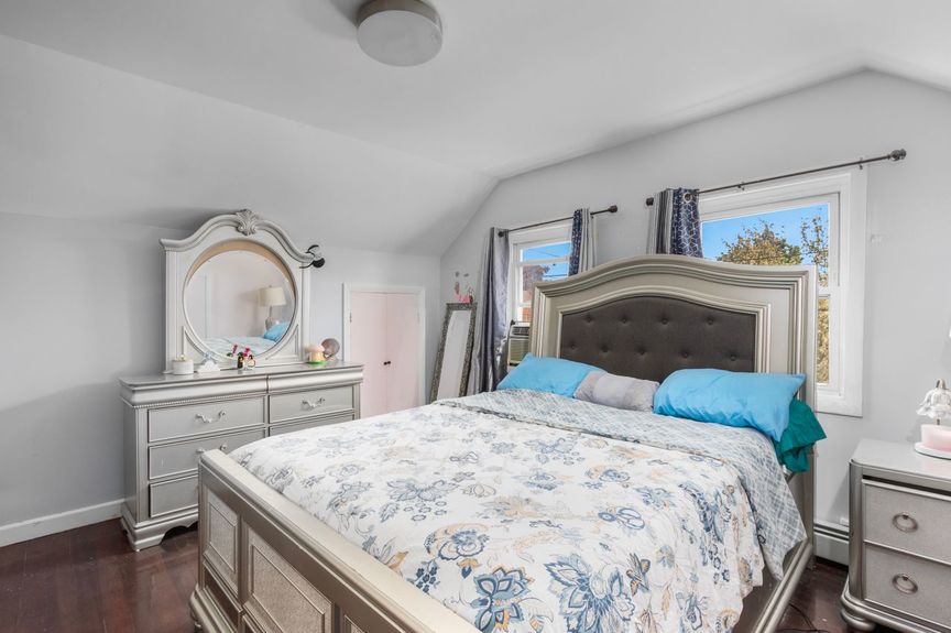 53-Carolina-Ave-Providence-RI-Bedroom-4-017-Photo-by-Alexander-Parmenidez-Coldwell-Banker-Realty
