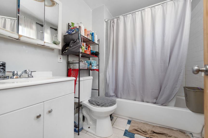113-Summer-St-Central-Falls-RI-Bathroom-2-007-Photo-by-Alexander-Parmenidez-Coldwell-Banker-Realty