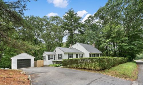 15 Williams Road Classic New England Cape for Sale in &hellip;