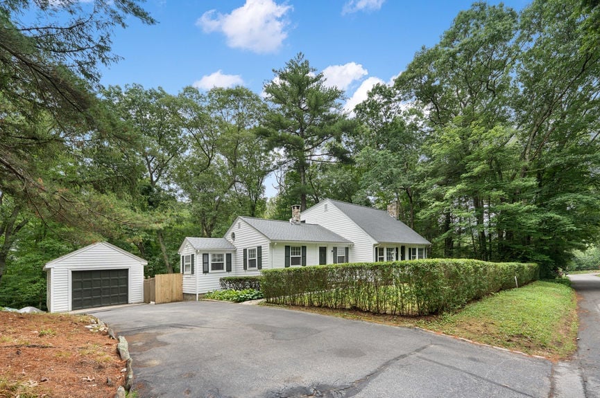 15 Williams Rd Smithfield RI Front Exterior by Alexander Parmenidez Coldwell Banker Realty