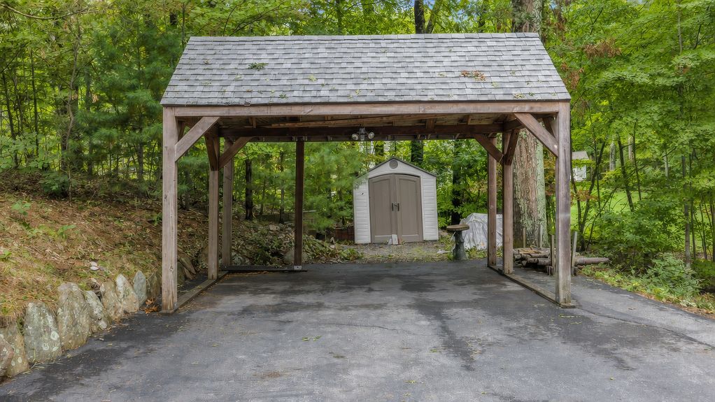 15-Williams-Rd-Smithfield-RI-Garage-001-Photo-by-Alexander-Parmenidez-Coldwell-Banker-Realty