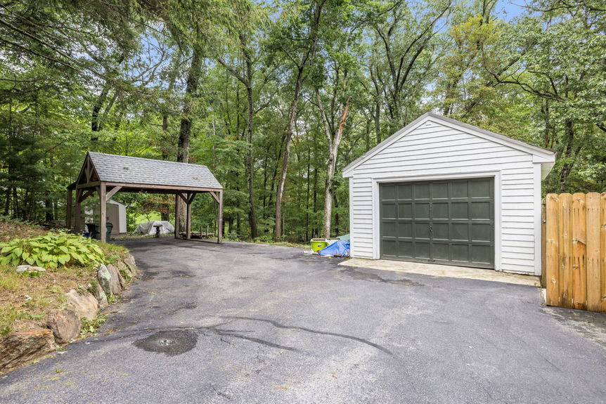 Garage at 15 Williams Rd, Smithfield RI, listed by Alexander Parmenidez, Coldwell Banker Realty.