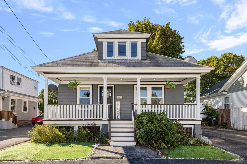 Front Exterior at 122 Oriole Avenue, listed by Alexander Parmenidez, Coldwell Banker Realty.