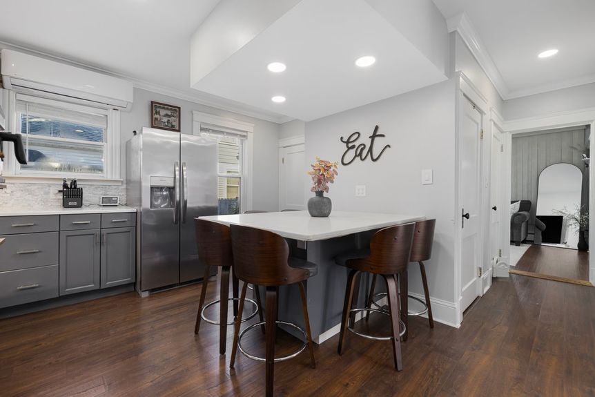 Kitchen at 122 Oriole Avenue, listed by Alexander Parmenidez, Coldwell Banker Realty.