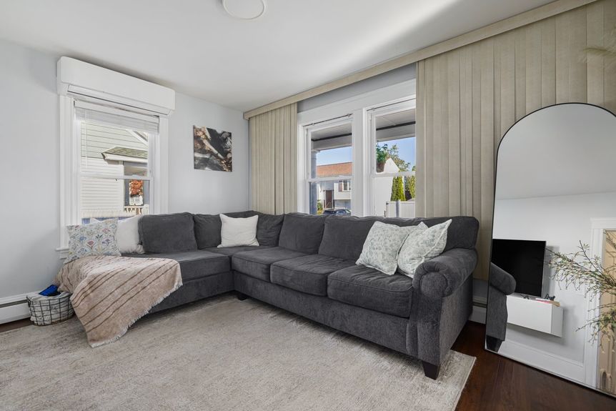 Living Room at 122 Oriole Avenue, listed by Alexander Parmenidez, Coldwell Banker Realty.