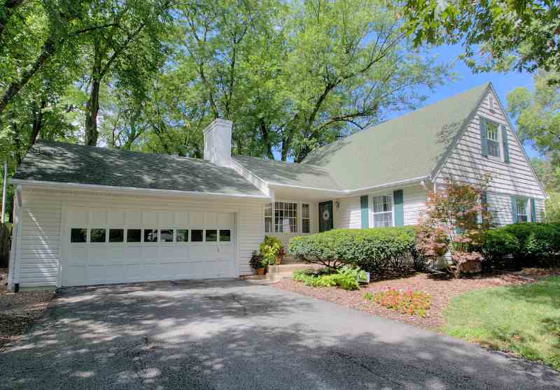 Living in Ralston Brian Carlin Nebraska Realty