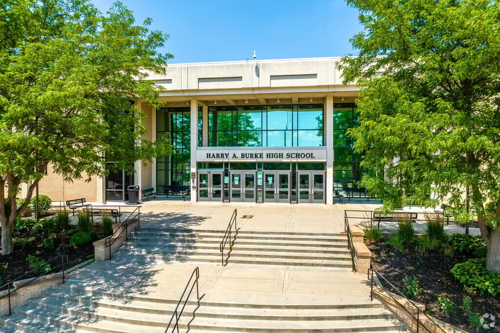 burke-high-school-in-west-omaha-ne