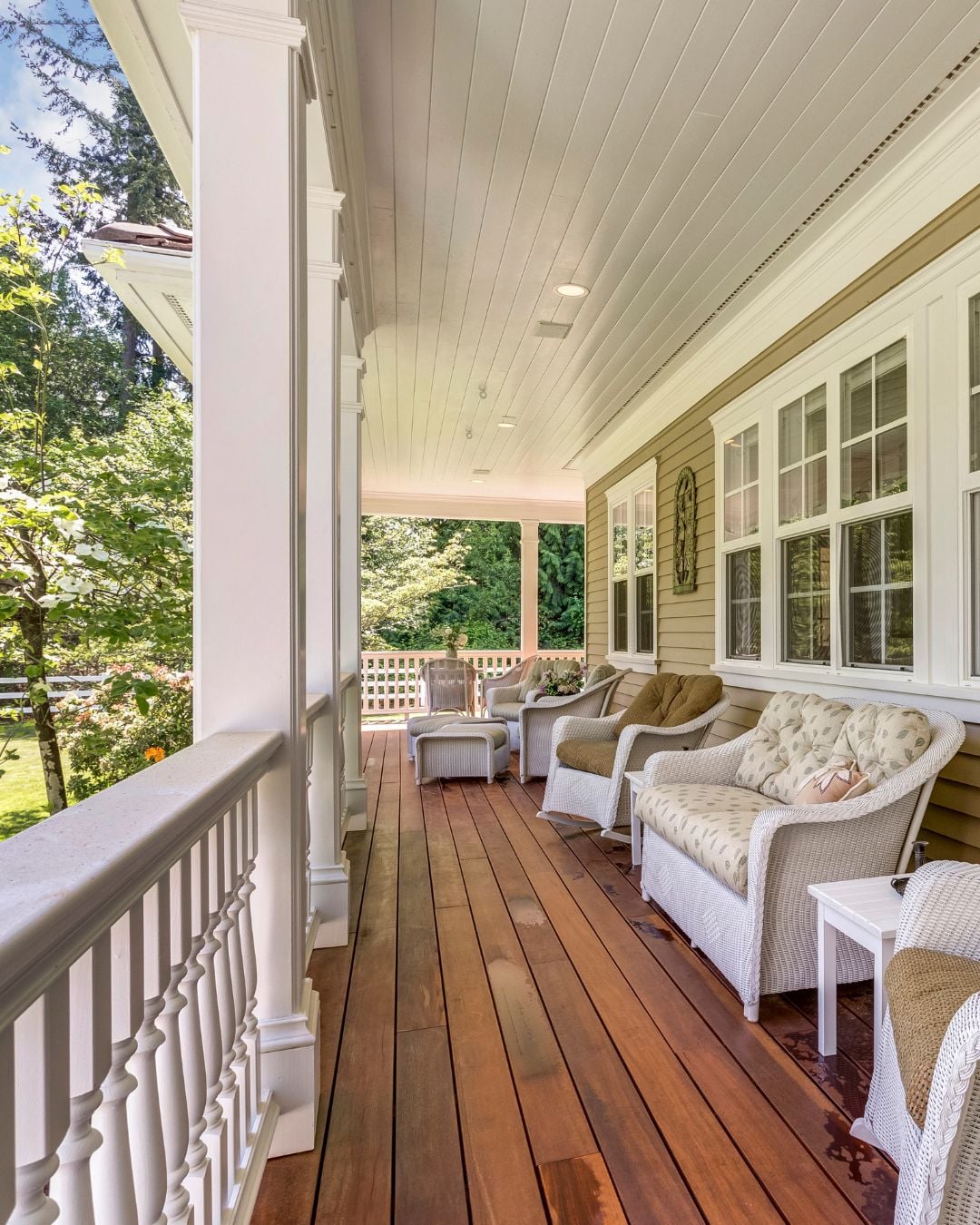 Burns Roxanne Spence Blue Door Realty Group