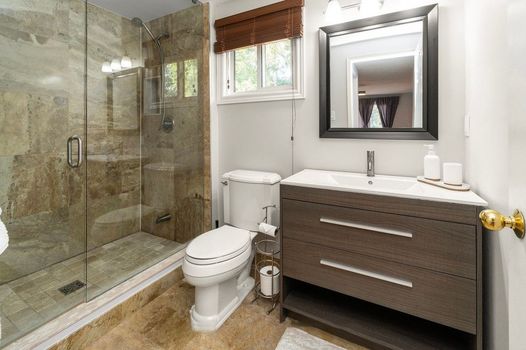 1002 Dalewood Drive Gallery Image 19