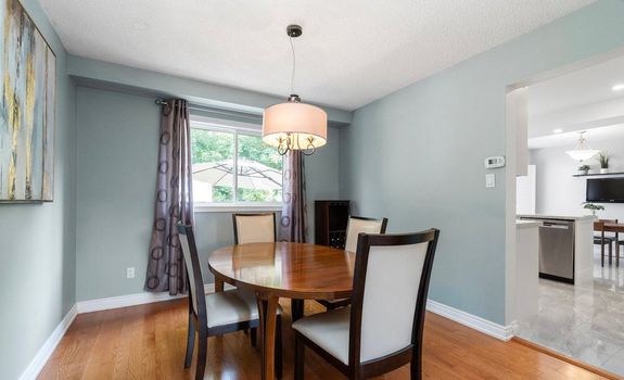 1002 Dalewood Drive Gallery Image 8