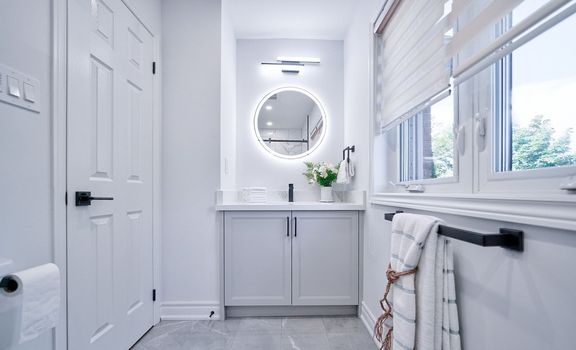 124 Hollandview Trail Gallery Image 11