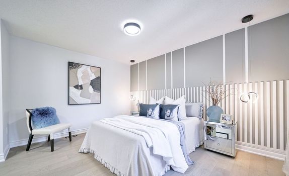 124 Hollandview Trail Gallery Image 13