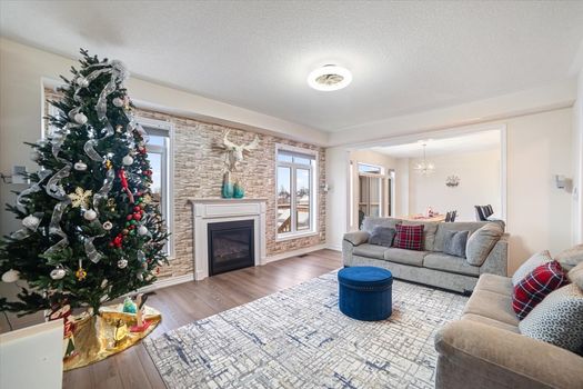 211 Lia Drive Gallery Image 6