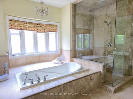 L3RycmViL2xpc3RpbmdzLzQyLzY3LzI3LzMwL3AvZWM5NjY1MjEtMzVjYi00MWFkLWI3NDMtMGUxNjVmYWM5YWIwLmpwZw