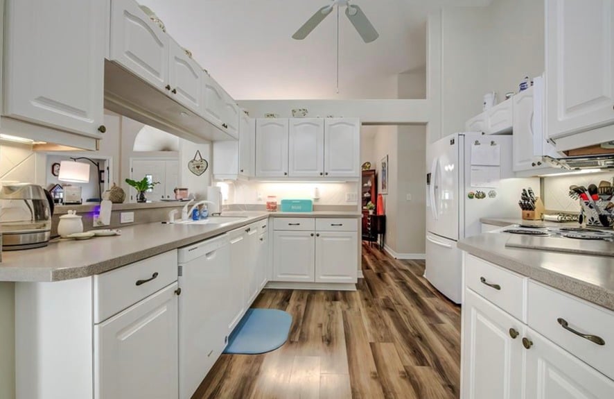 77 Vinca St Listing Photo #3