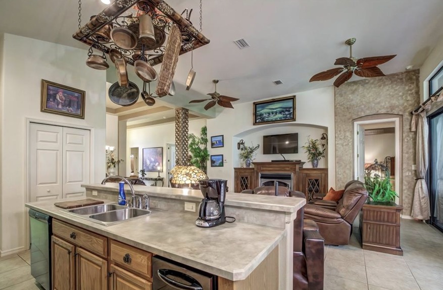1048 W Beagle Run Loop Listing Photo #7