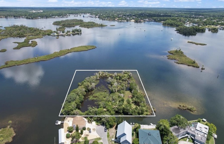 1196 N Stoney Pt Listing Photo #2
