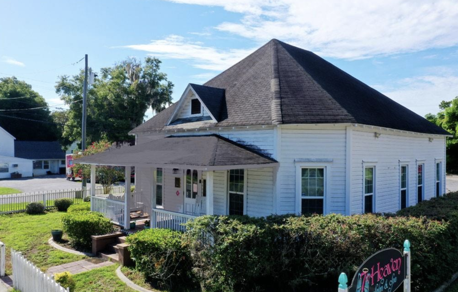 401 Tompkins St Listing Photo #1