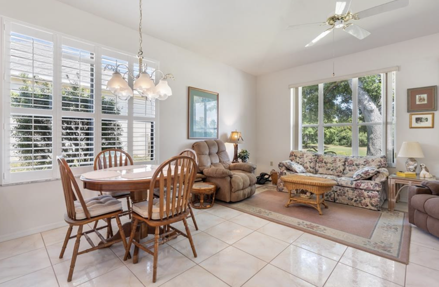 4585 N Jademoor Dr Listing Photo #4