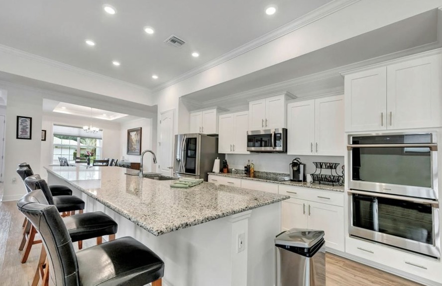 69 Grass St Listing Photo #3