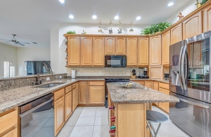 20 Glenridge Blvd Listing Photo #2