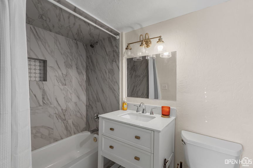 22-web-or-mls-4103-berwick-dr
