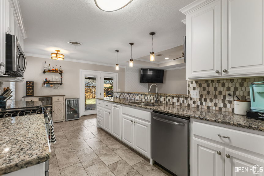11-web-or-mls-3503-regina-cir