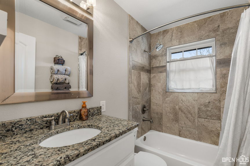 19-web-or-mls-3503-regina-cir