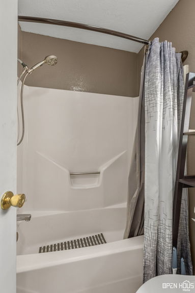 19-web-or-mls-4908-bayberry-dr