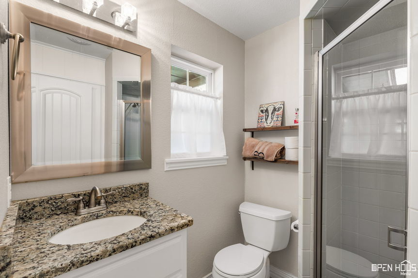 22-web-or-mls-3503-regina-cir