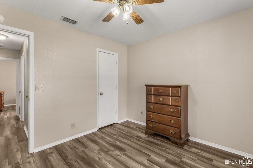 25-web-or-mls-4908-bayberry-dr