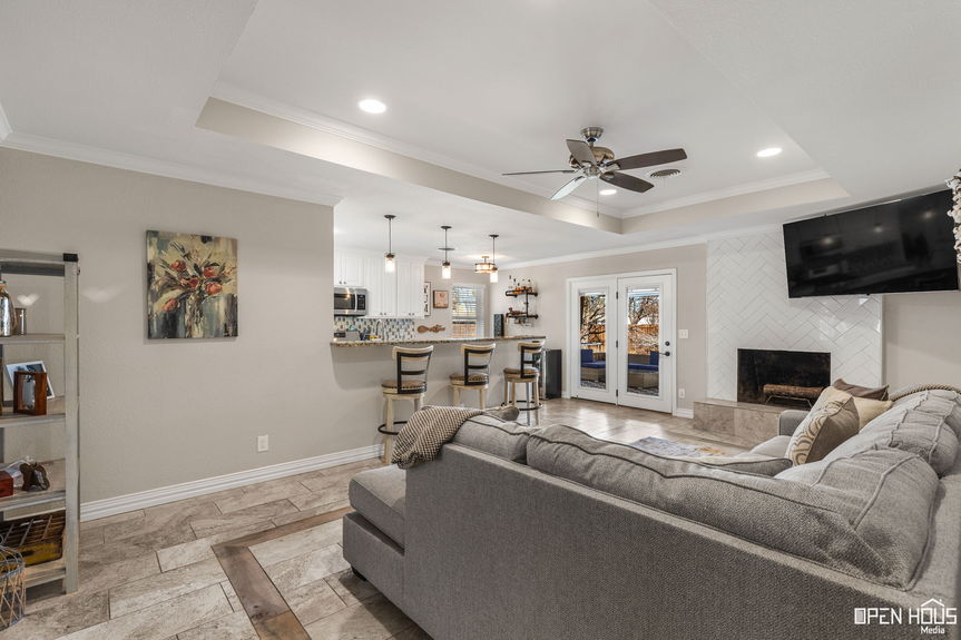 6-web-or-mls-3503-regina-cir