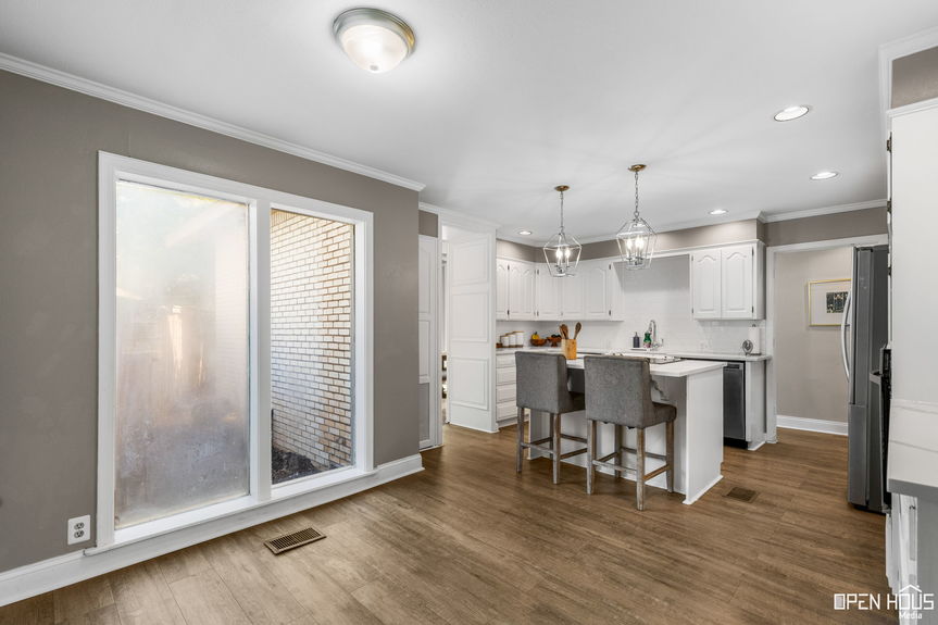 13-web-or-mls-1670-victory-ave